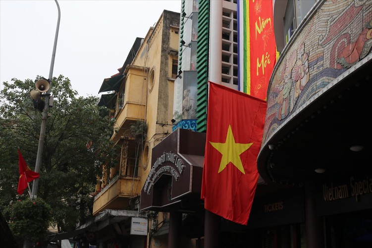 hanoi receives decorative makeover to celebrate party’s founding anniversary hinh 3