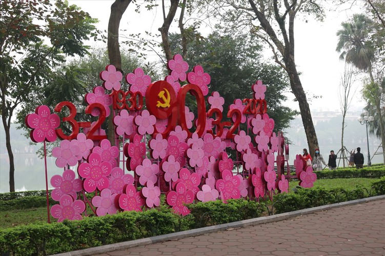 hanoi receives decorative makeover to celebrate party’s founding anniversary hinh 5