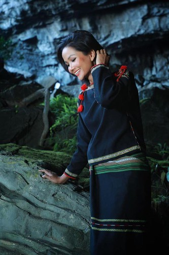 miss universe beauty takes part in epic son doong cave tour hinh 11