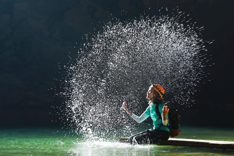 miss universe beauty takes part in epic son doong cave tour hinh 3