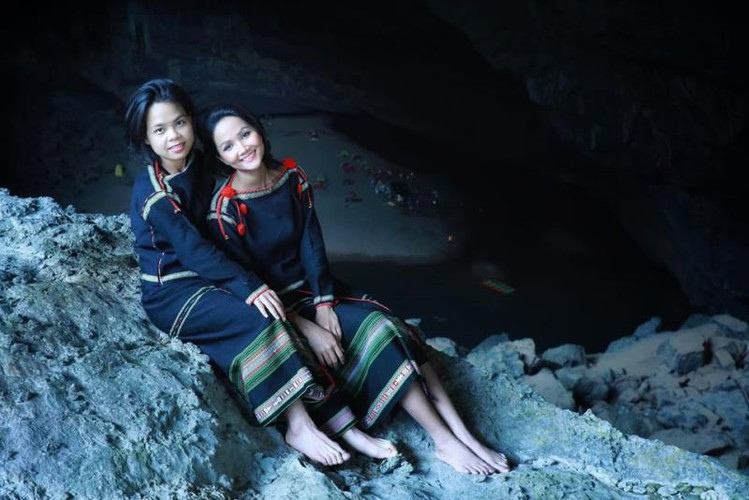 miss universe beauty takes part in epic son doong cave tour hinh 9