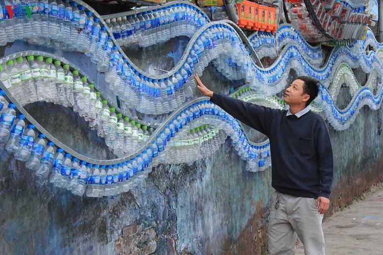 street art made from recycled material goes on display in hanoi hinh 5