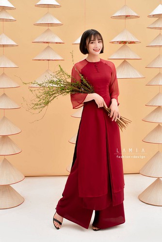 thi loan named among ten most beautiful female asian footballers hinh 2