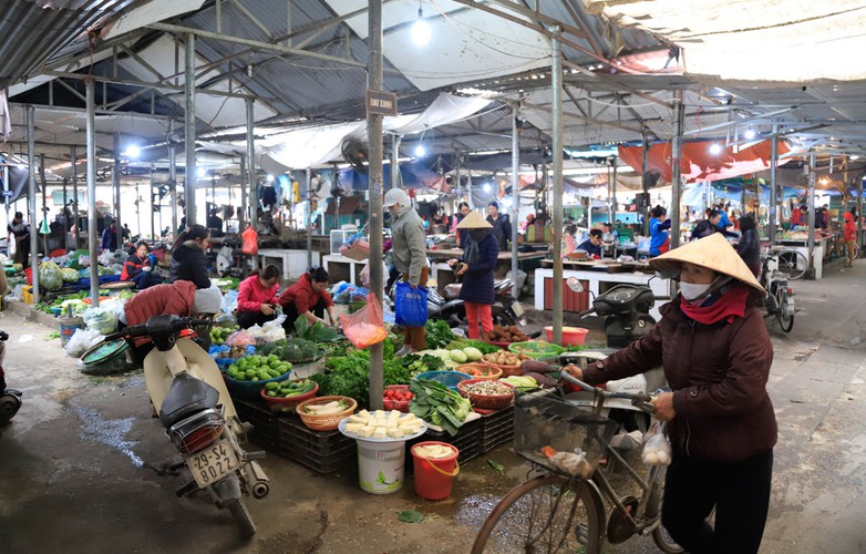 hustle and bustle returns to hanoi after impact of covid-19 hinh 9