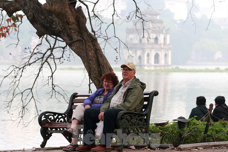 places of interest in hanoi crowded with visitors once again hinh 1