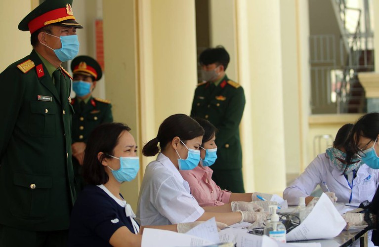 close to 700 people placed into quarantine in hanoi due to covid-19 fears hinh 4