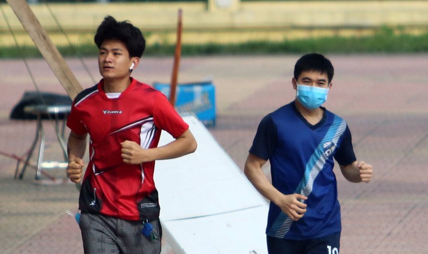 close to 700 people placed into quarantine in hanoi due to covid-19 fears hinh 8