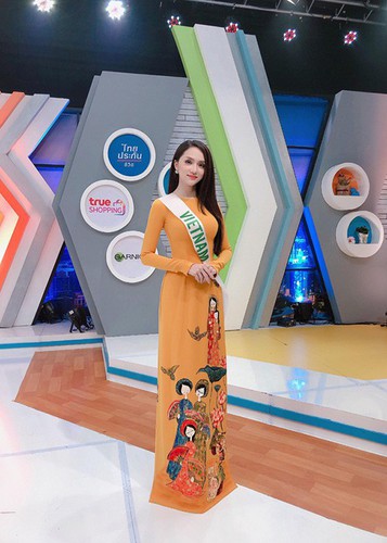 hoai sa dresses in ao dai for activities at miss international queen 2020 hinh 2