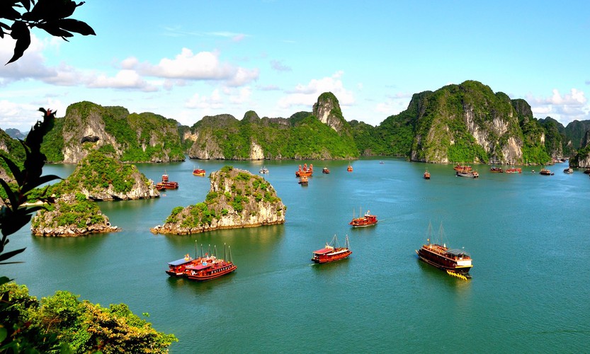 wanderlust offers 17 suggestions on best things to do in vietnam hinh 2