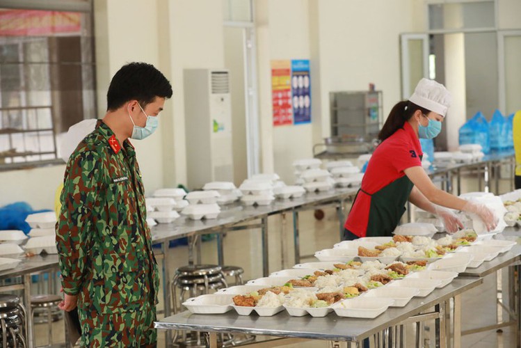 a closer look at the kitchen serving quarantined people in hanoi hinh 13