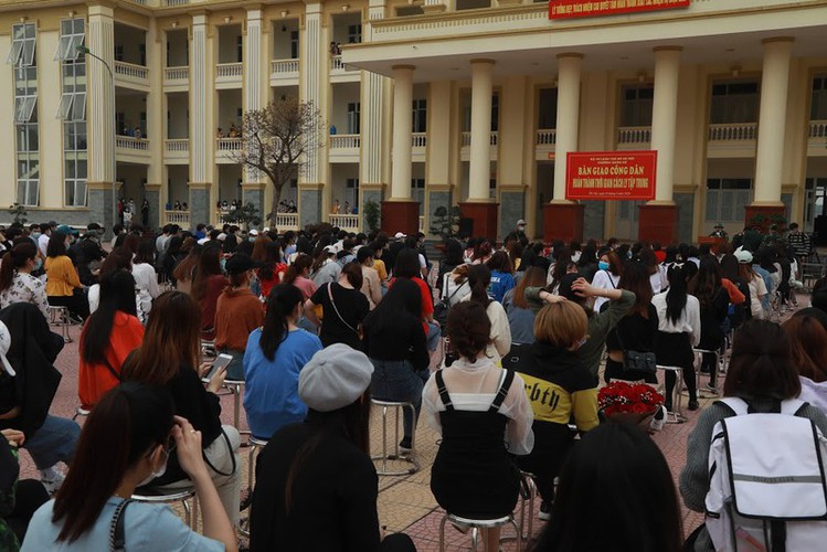 quarantined patients permitted to leave isolation area in hanoi hinh 2