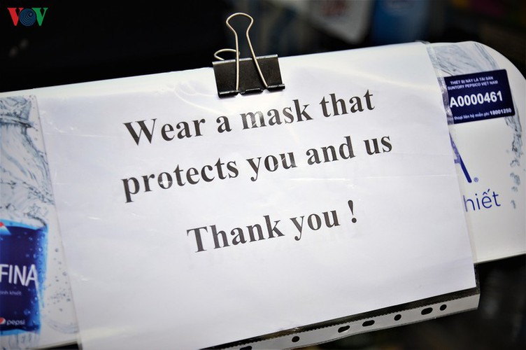 first day of face masks being compulsory comes into force in hanoi hinh 9