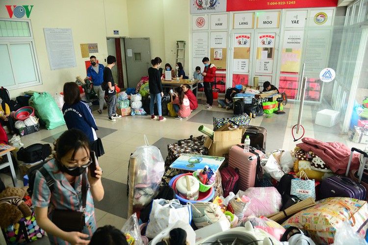 hanoi student dormitories transformed into isolation areas hinh 2