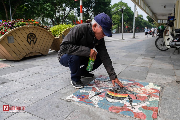 manhole covers in hanoi showcase hidden art exhibition hinh 12