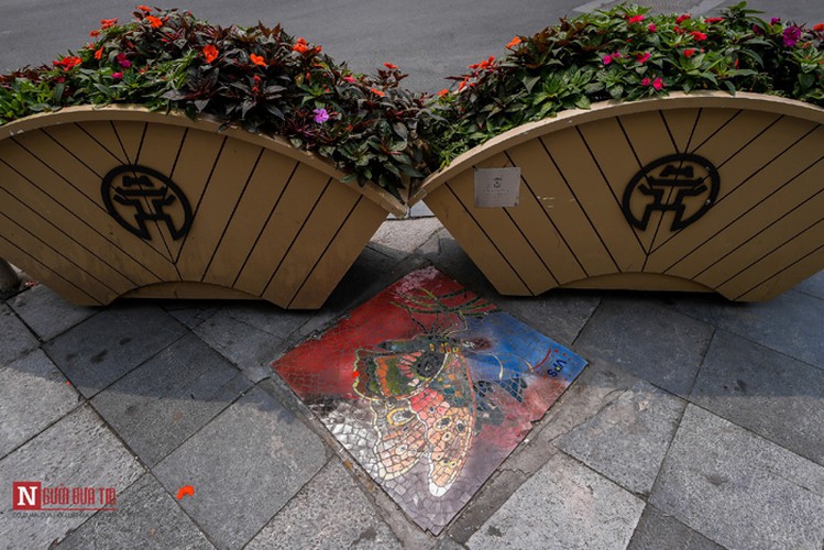 manhole covers in hanoi showcase hidden art exhibition hinh 5