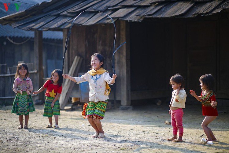 scenic cu vai village located in yen bai province hinh 14