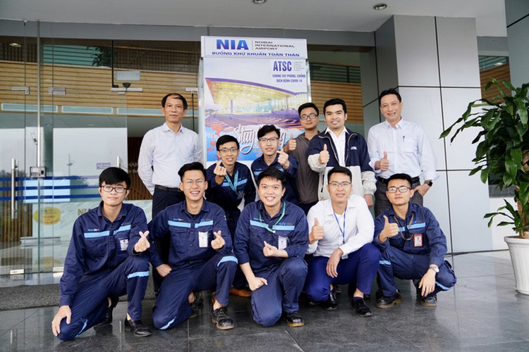 noi bai airport now equipped with mobile disinfection chamber hinh 2