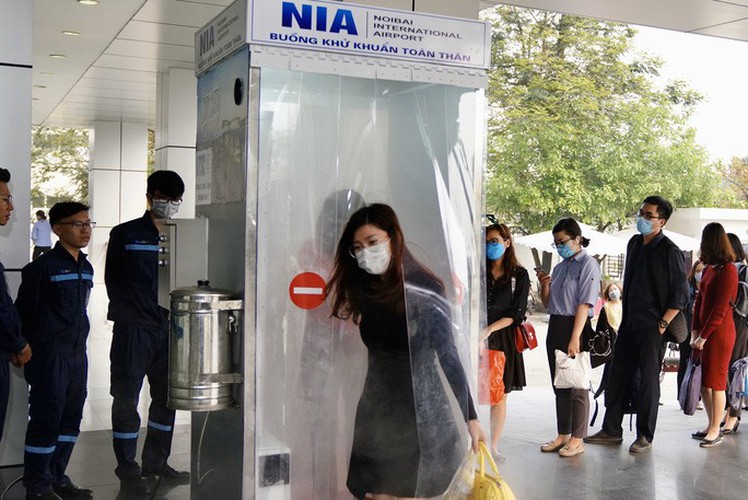 noi bai airport now equipped with mobile disinfection chamber hinh 8