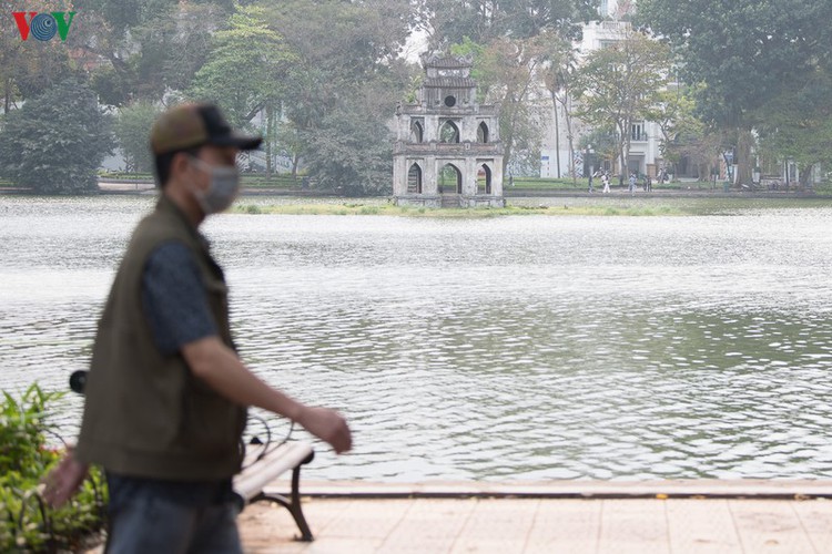 hanoi streets left deserted after business closures hinh 13