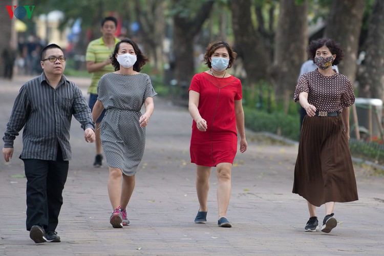 hanoi streets left deserted after business closures hinh 14