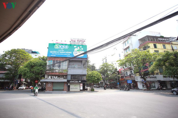 hanoi streets left deserted after business closures hinh 9