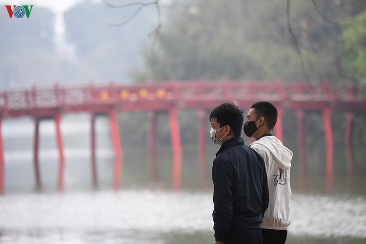 hanoi streets fall silent ahead of official closure of businesses hinh 6