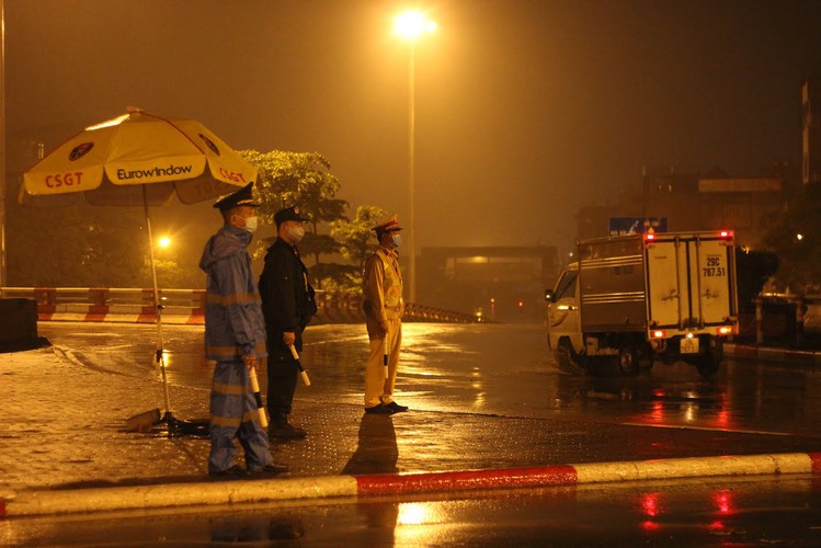 hanoi sets up checkpoints at city entrances to control covid-19 hinh 5