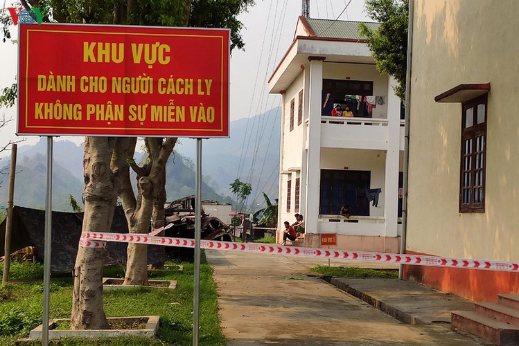 soldiers rise to challenge of caring for people in quarantine hinh 1