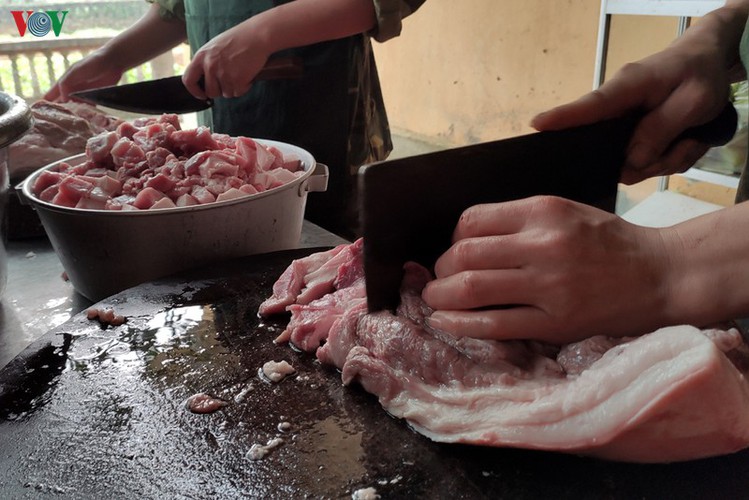 soldiers rise to challenge of caring for people in quarantine hinh 6