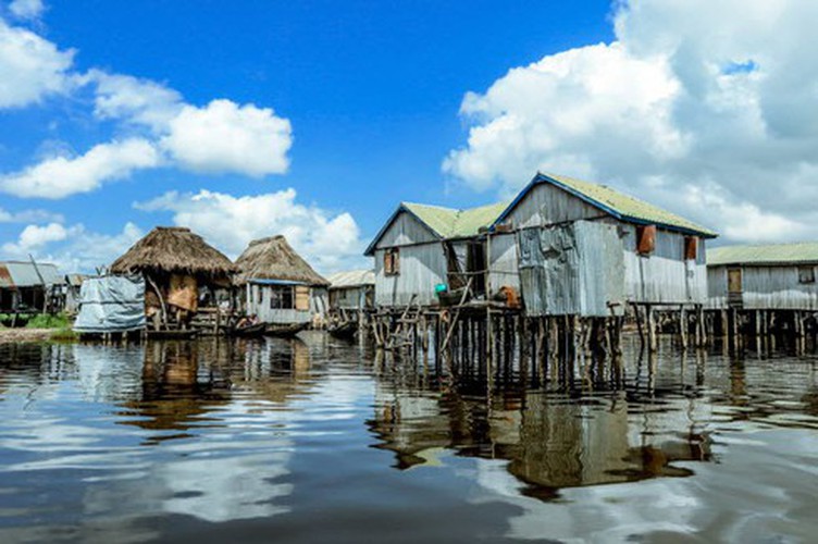 vietnamese settlement listed among global incredible floating villages hinh 12