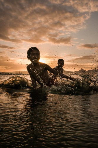 local photographers make top 50 of #fun2020 contest of agora images hinh 16