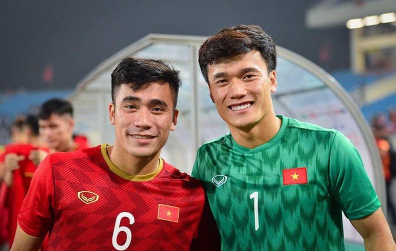 vietnamese pair among famous footballing siblings in southeast asia hinh 1