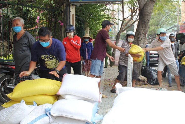 rice atm machines support deprived people nationwide hinh 13