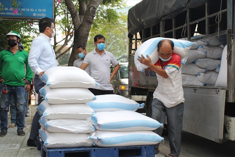 rice atm machines support deprived people nationwide hinh 14