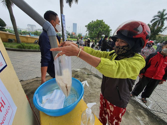 rice atm machines support deprived people nationwide hinh 19