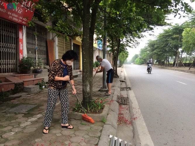 more needy people in hanoi access free food amid covid-19 hinh 15