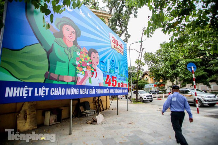 hanoi receives decorative makeover ahead of national holidays hinh 9