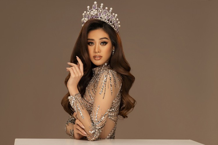 khanh van launches photo collection ahead of miss universe 2020 hinh 10