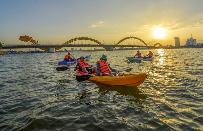 leading destinations to enjoy kayaking in vietnam hinh 14