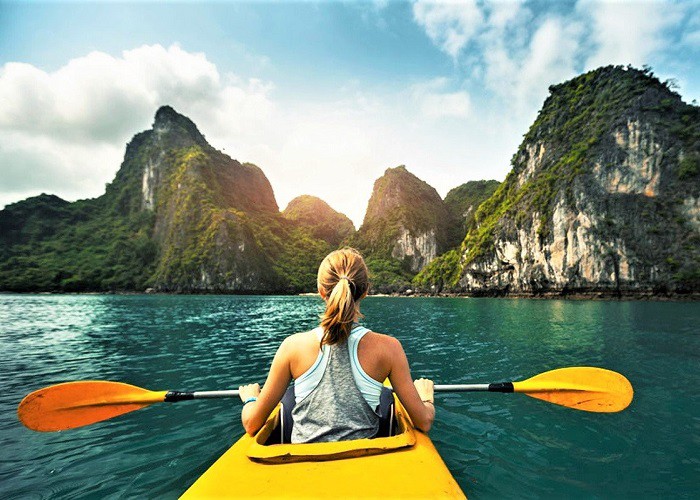 leading destinations to enjoy kayaking in vietnam hinh 4