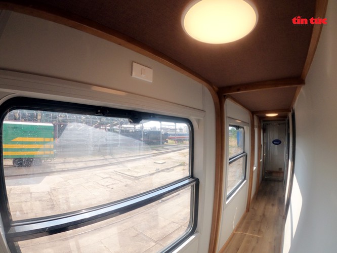 new train set to be equipped with luxury bar hinh 10