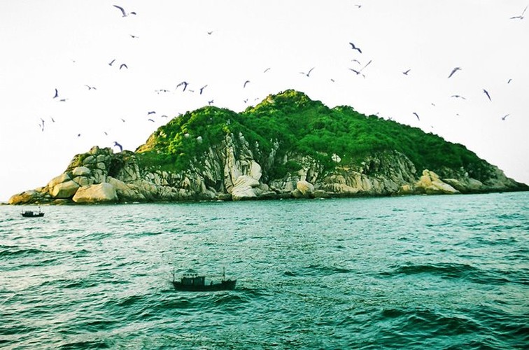 uk travel website unveils list of 10 most beautiful vietnamese islands hinh 12