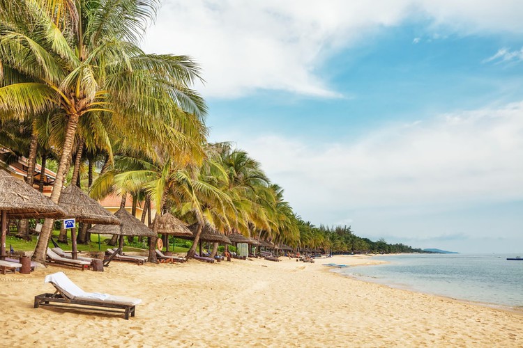 uk travel website unveils list of 10 most beautiful vietnamese islands hinh 2