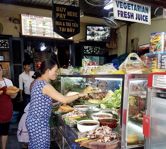 must-try street food options for a day trip to hoi an hinh 1