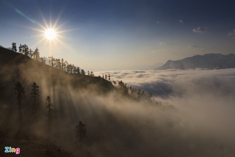 wonderful sa pa seen amid white clouds hinh 5