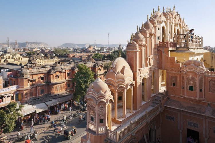 vietnam church among leading pink buildings to visit worldwide hinh 5