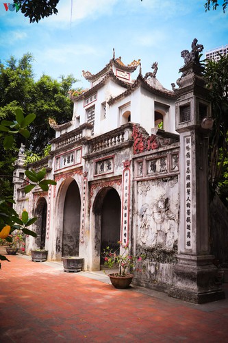 exploring culturally-rich van phuc silk weaving village in hanoi hinh 13