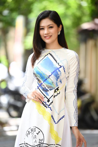 beauty queens shine in ao dai bearing images of national sea and islands hinh 9