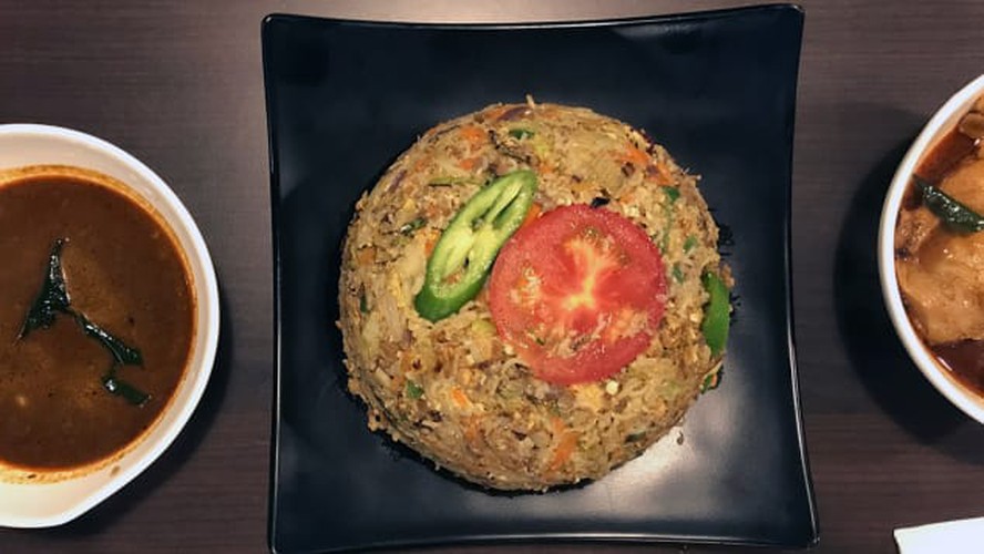 cnn names bun rieu and cao lau among best asian noodles hinh 5