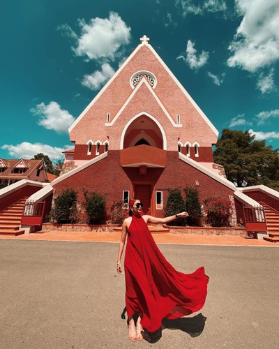 nation boasts three unique pink churches hinh 6